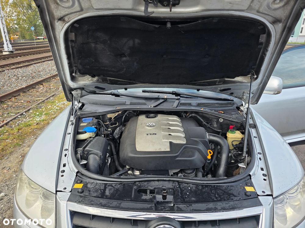 Volkswagen Touareg 2.5 R5 TDI Tiptr - 10