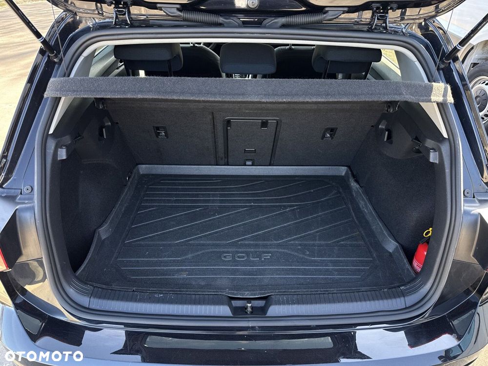 Volkswagen Golf 2.0 TSI Style DSG - 36