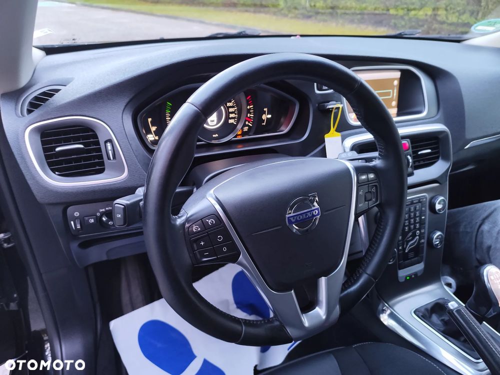 Volvo V40 D2 - 33
