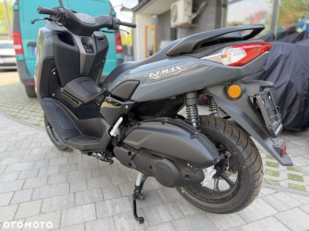 Yamaha NMAX - 8