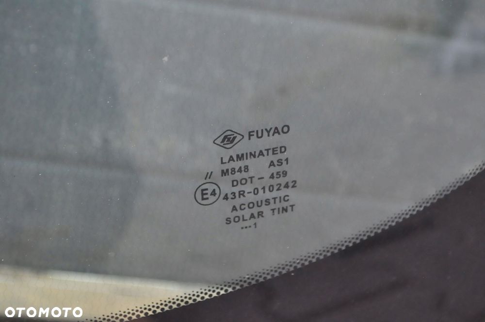 JAGUAR F-PACE X761 SZYBA PRZÓD PRZEDNIA CZOŁOWA - 2
