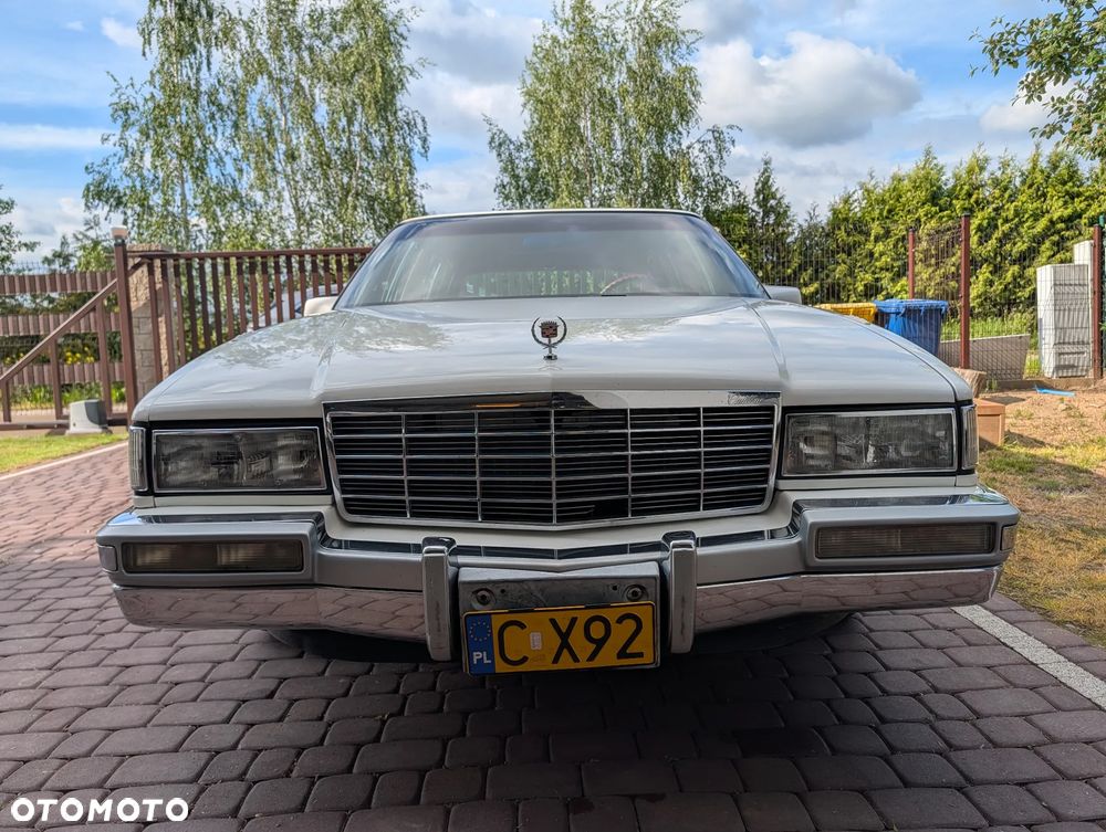 Cadillac Deville - 4
