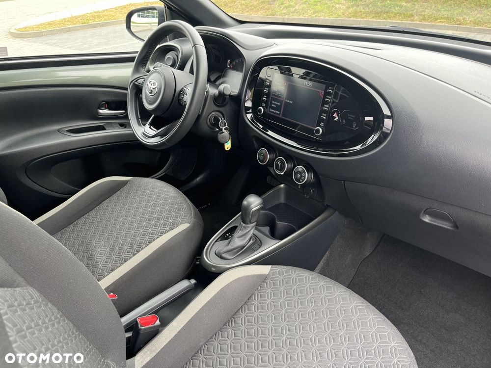 Toyota Aygo X 1.0 VVT-i Style CVT - 21
