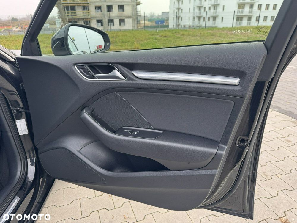 Audi A3 Sportback 1.6 TDI Sport S tronic - 32