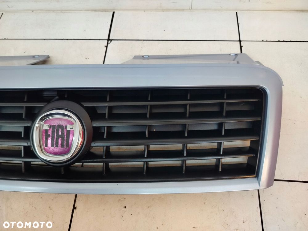 fiat doblo i lift 04r- grill atrapa chłodnicy 484 - 3