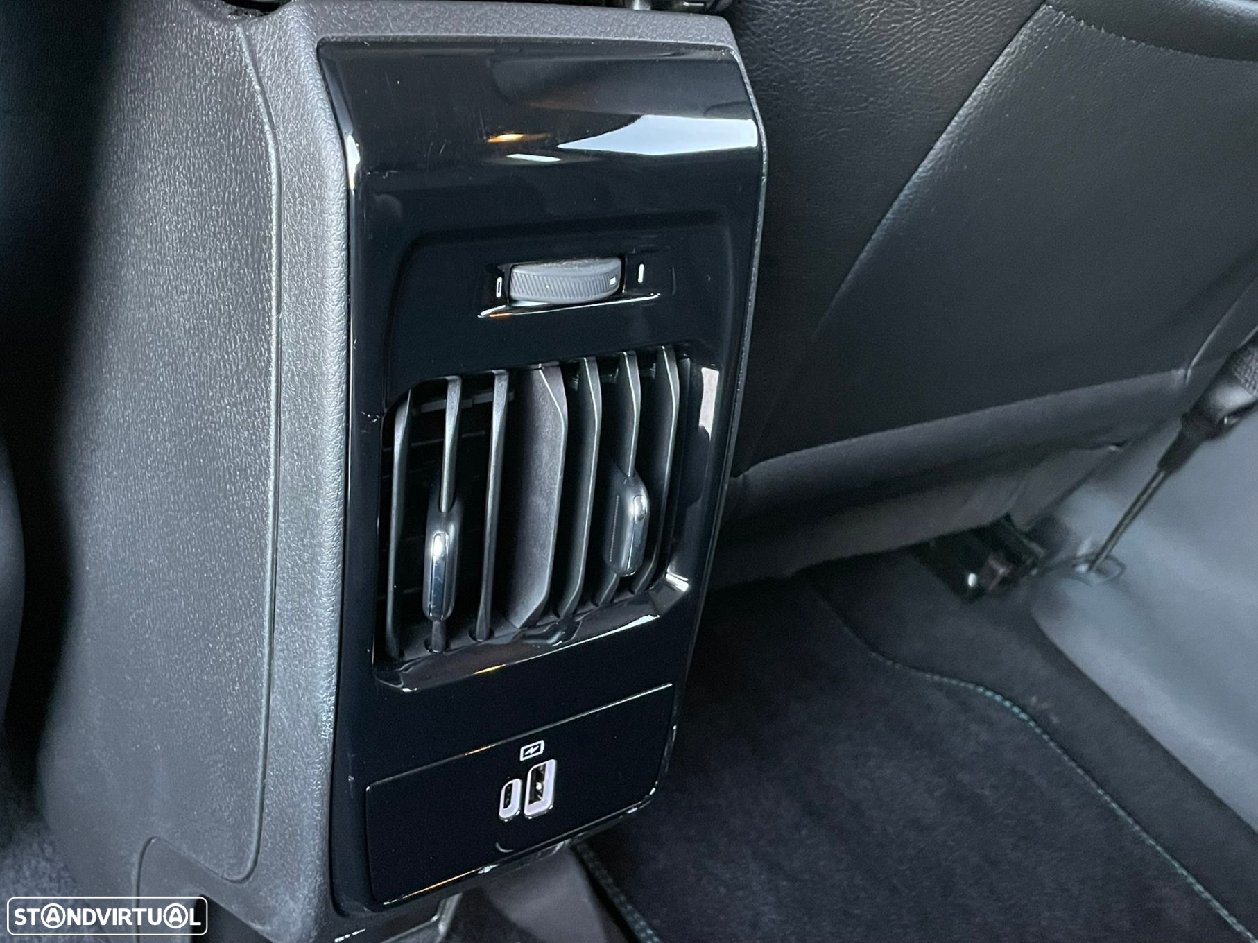 Jeep Compass - 28
