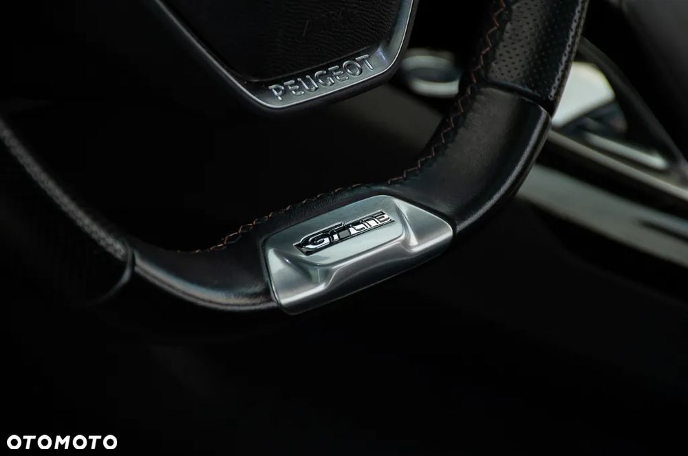 Peugeot 3008 THP 165 EAT6 Stop & Start Allure - 28