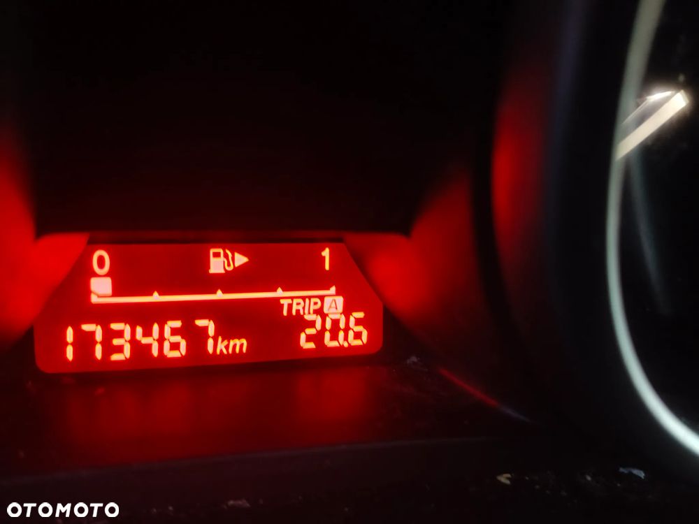 Mazda 5 - 17