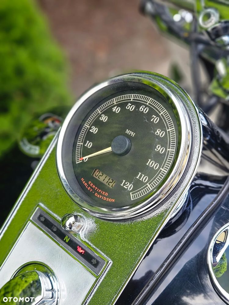 Harley-Davidson Softail Heritage Classic - 18