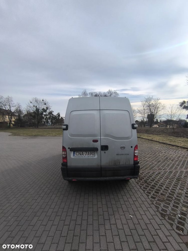 Nissan INTERSTAR - 2