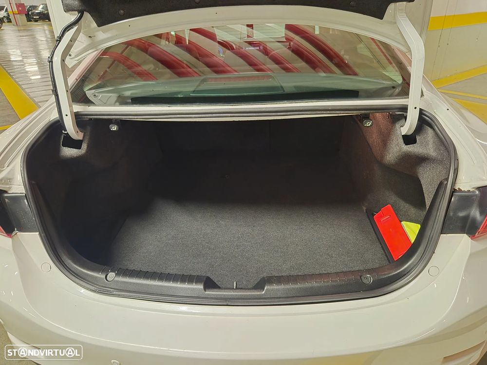 Mazda 6 2.2 SKY-D Evolve Navi 104g - 38