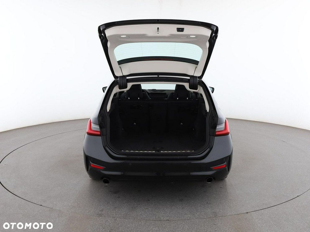 BMW Seria 3 318d Sport Line - 20