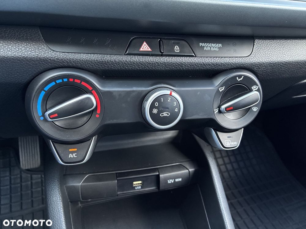 Kia Rio 1.2 M - 22
