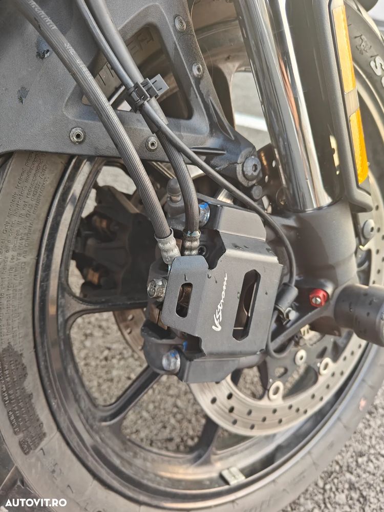 Suzuki DL 1000 V-Strom - 6