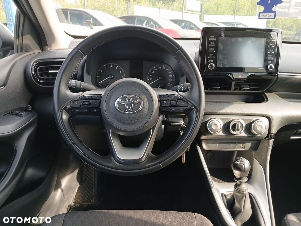 Toyota Yaris - 12