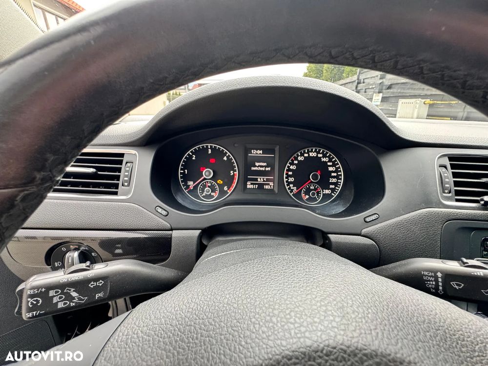 Volkswagen Jetta 1.6 TDI CR DPF Comfortline - 9