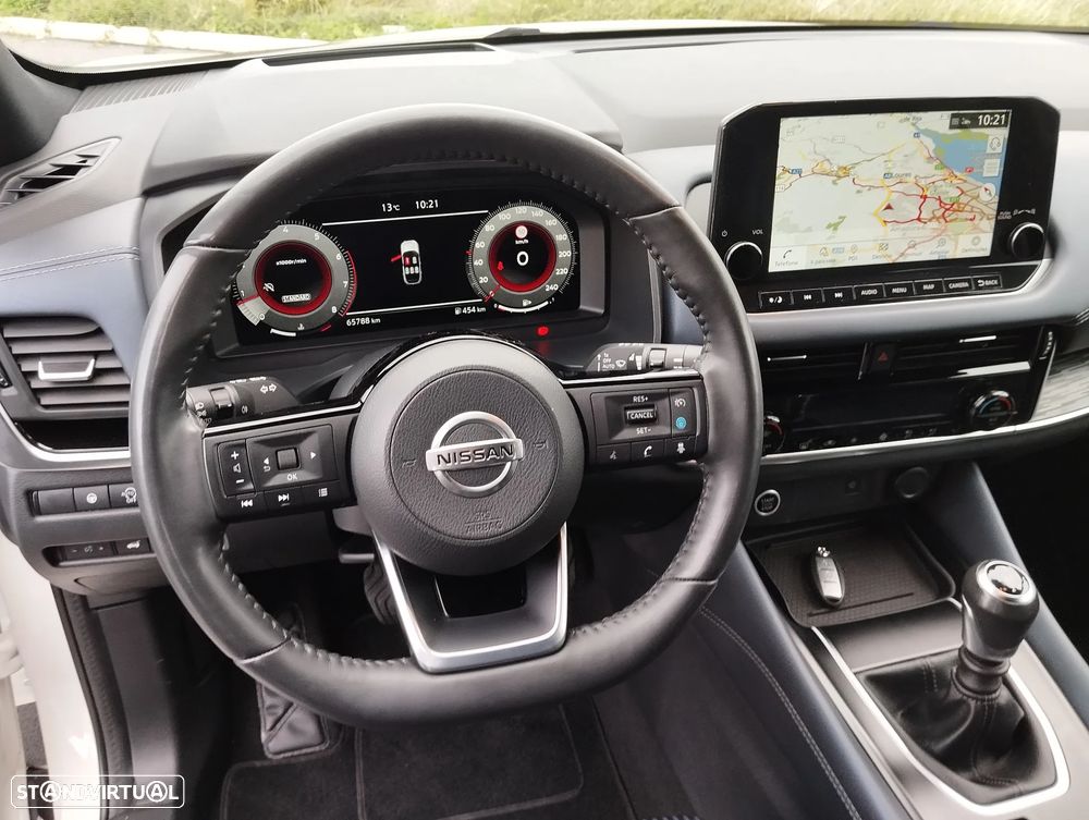 Nissan Qashqai 1.3 DIG-T MHEV Premiere Edition - 18