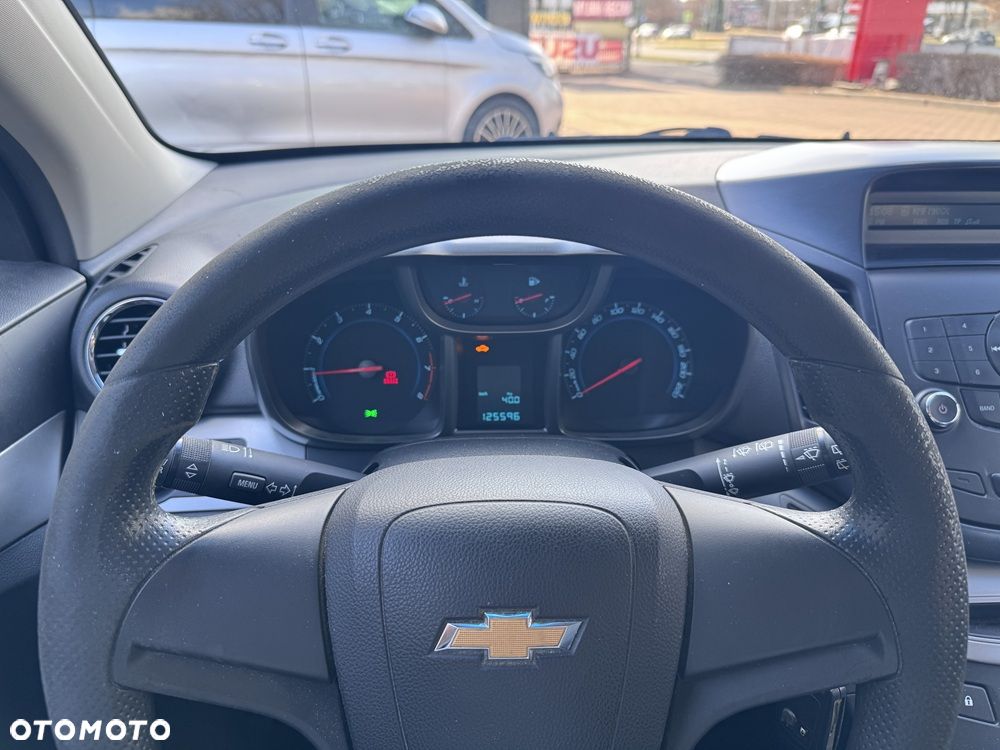 Chevrolet Orlando - 12