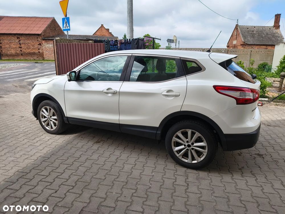 Nissan Qashqai - 11