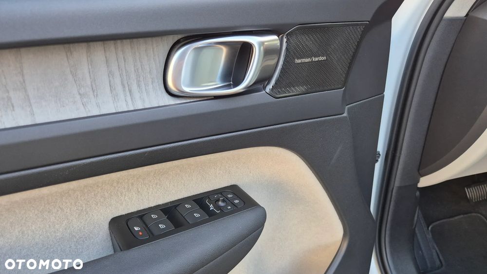 Volvo XC 40 T5 Plug-In Hybrid Inscription - 12