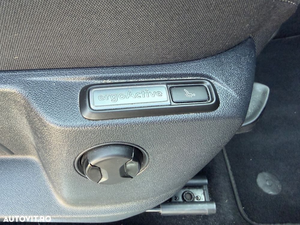 Volkswagen Tiguan 2.0 TDI SCR 4MOTION DSG Elegance - 27