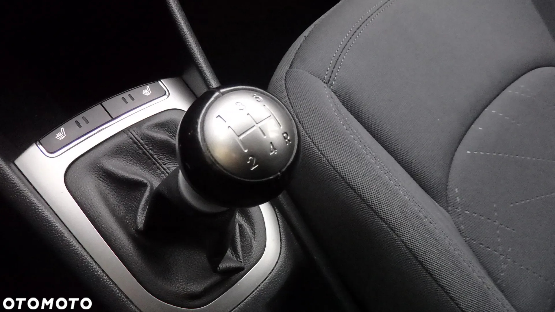 Kia Rio - 36