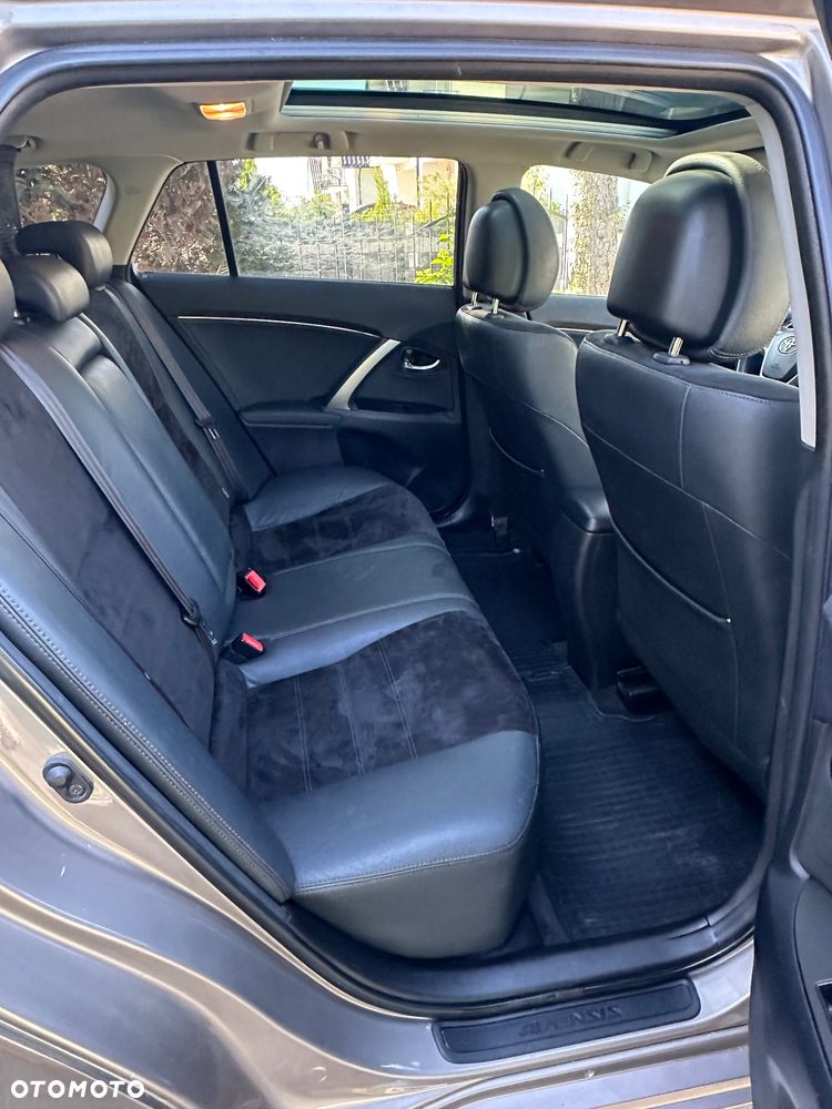 Toyota Avensis 1.8 Comfort - 33
