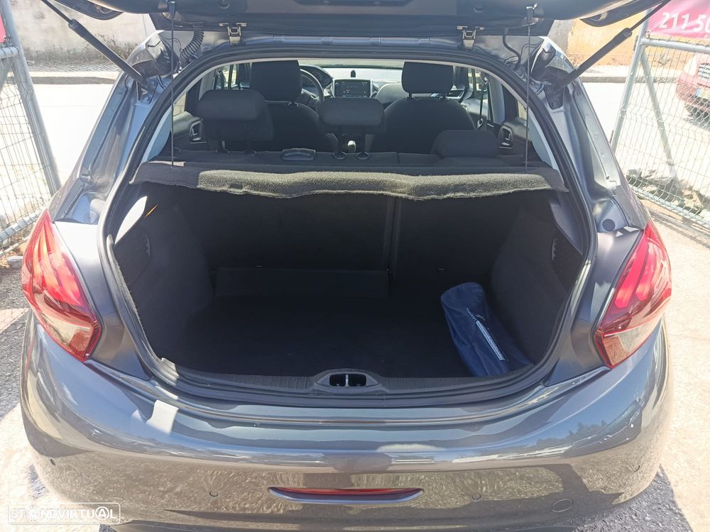 Peugeot 208 1.5 BlueHDi Signature - 23