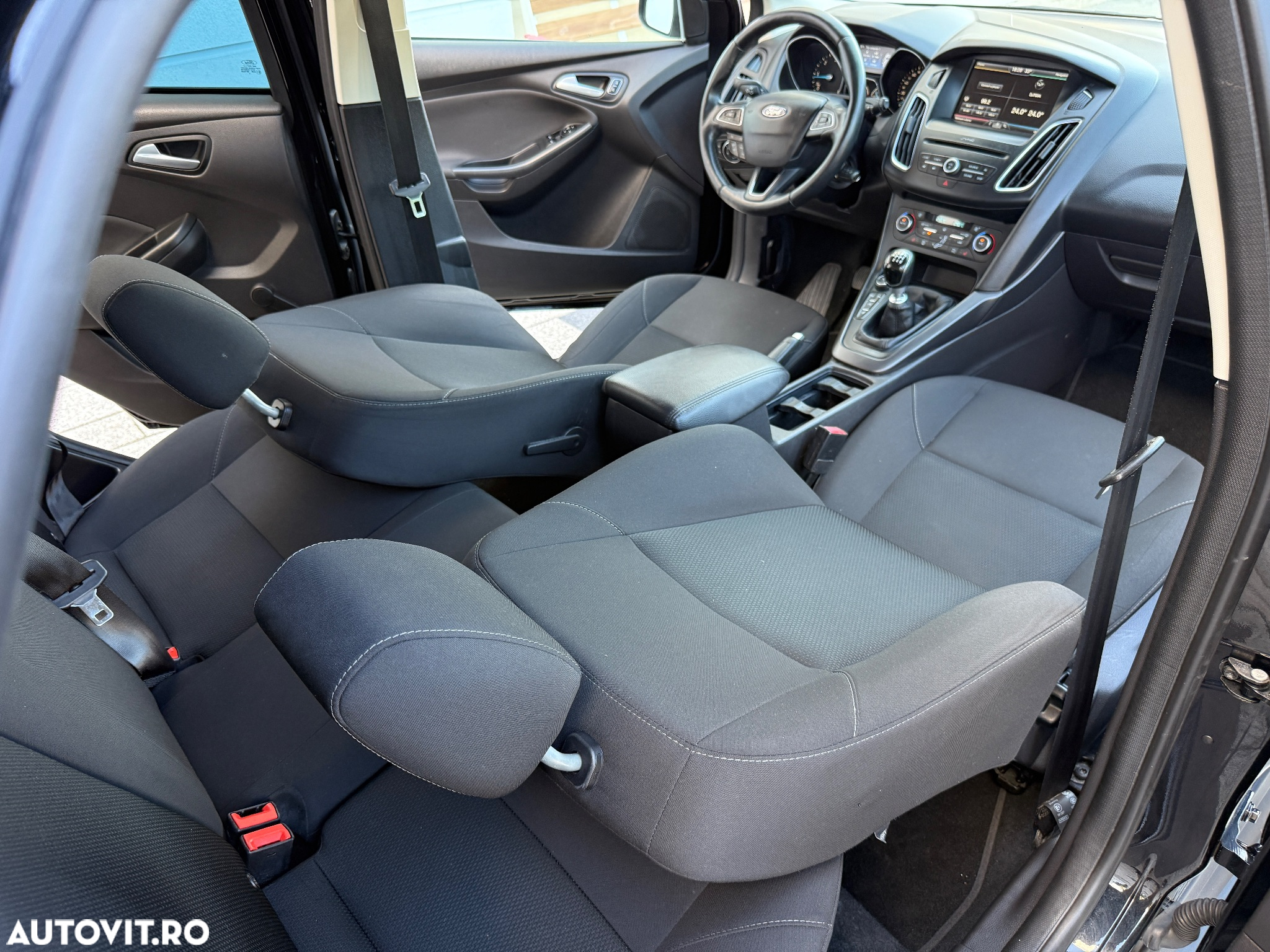 Ford Focus - 7