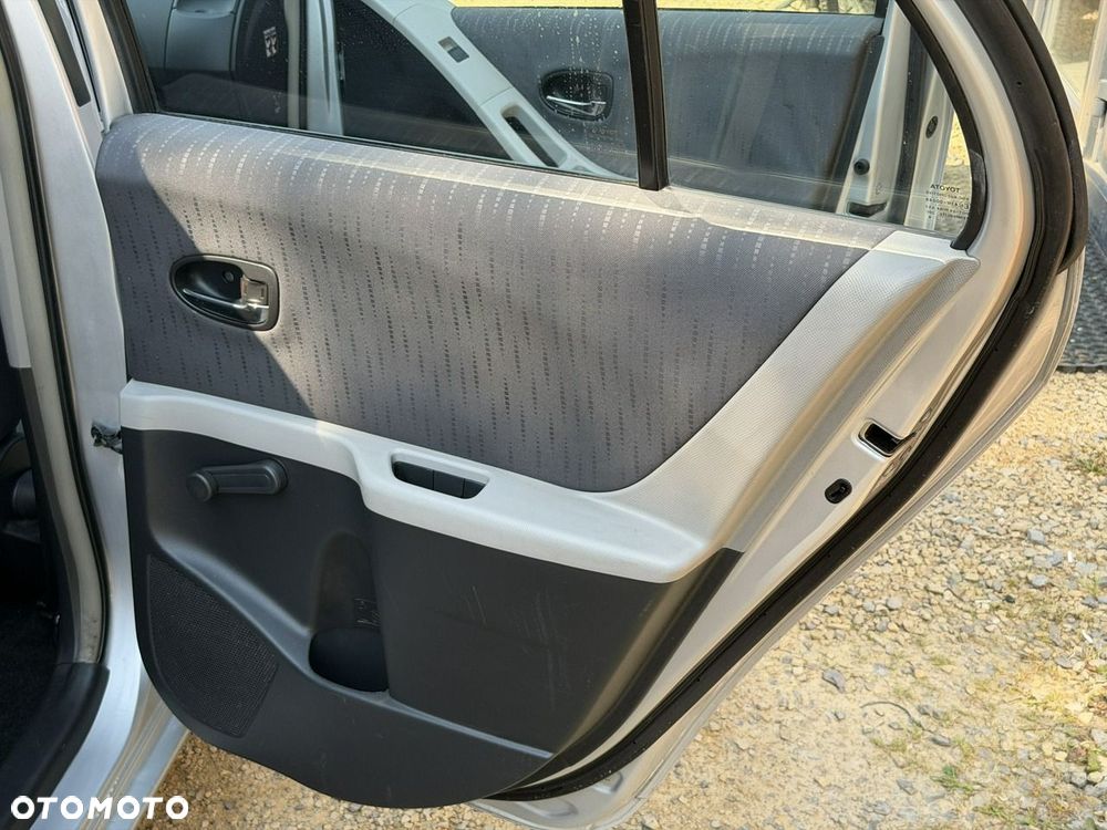 Toyota Yaris - 22
