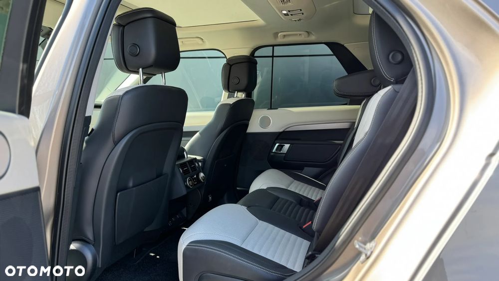 Land Rover Discovery 3.0 D350 mHEV Dynamic HSE - 9
