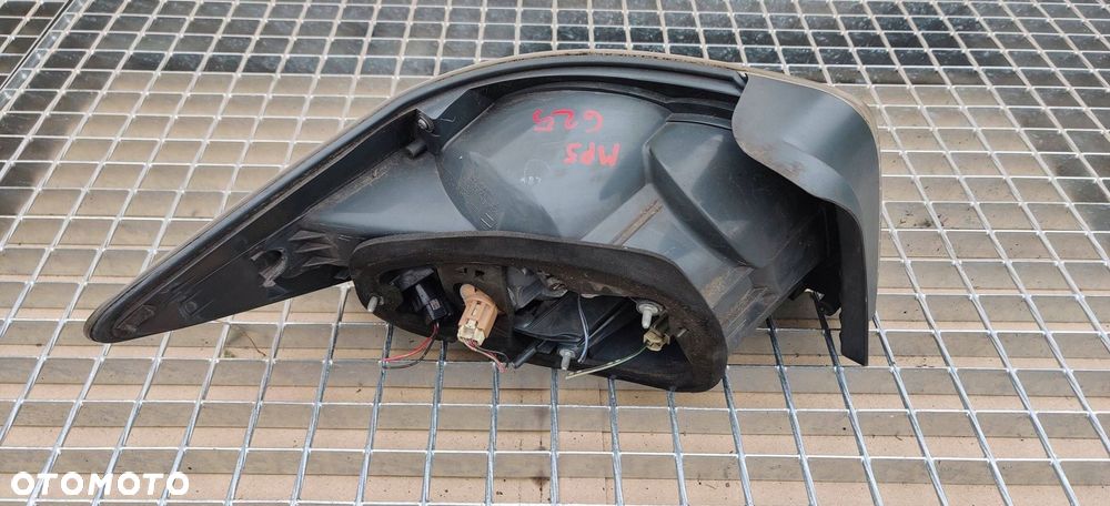 Mazda CX-7 Lampa tylna PRAWA TYŁ - 4