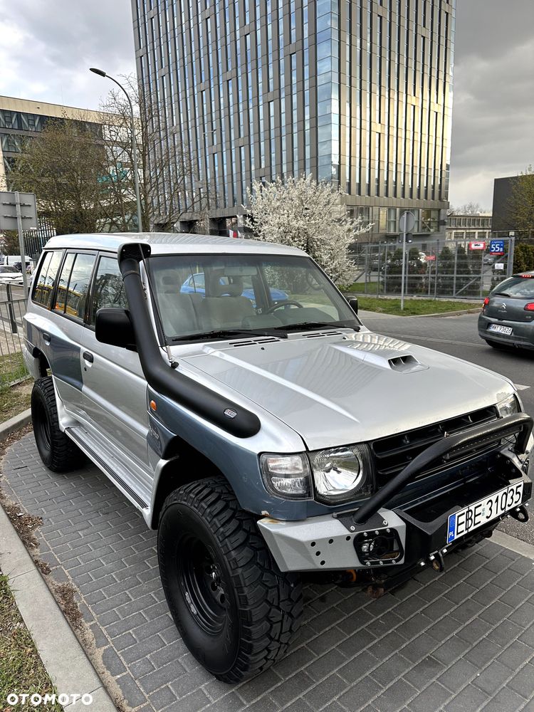 Mitsubishi Pajero - 3