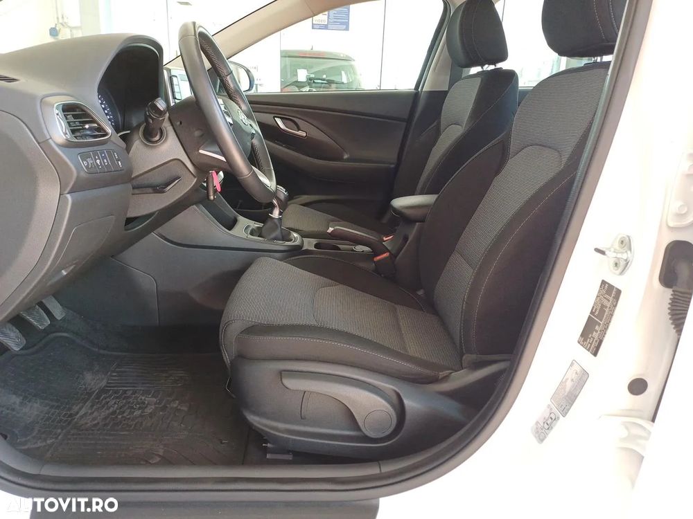Hyundai i30 1.5 110CP 5DR M/T Comfort - 10