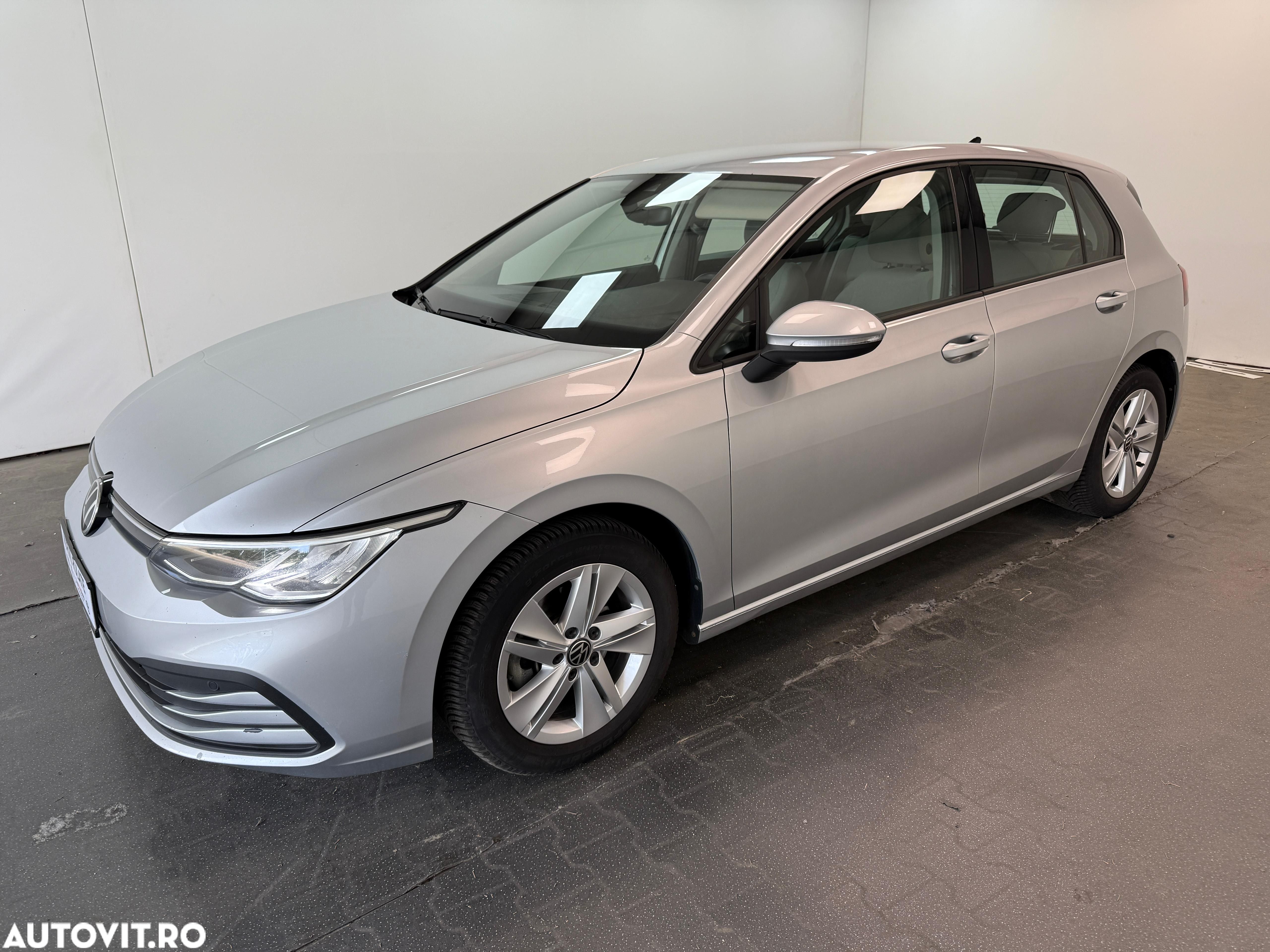 Volkswagen Golf 1.5 eTSI ACT DSG MHEV Life - 1