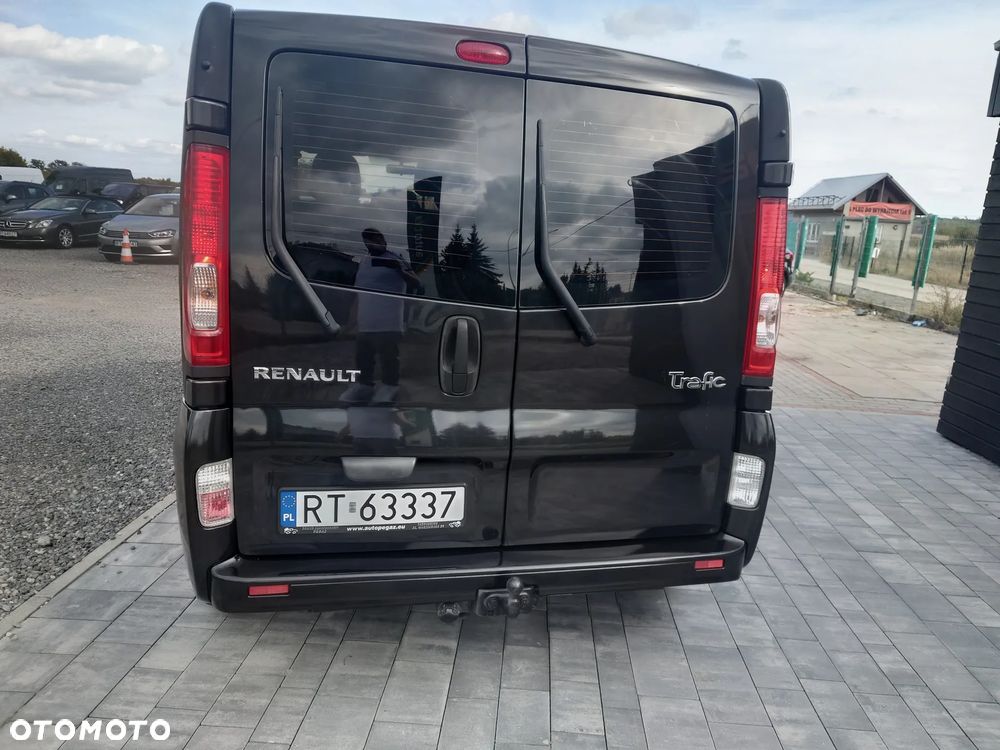 Renault Trafic FAP Grand Passenger Black Edition - 8