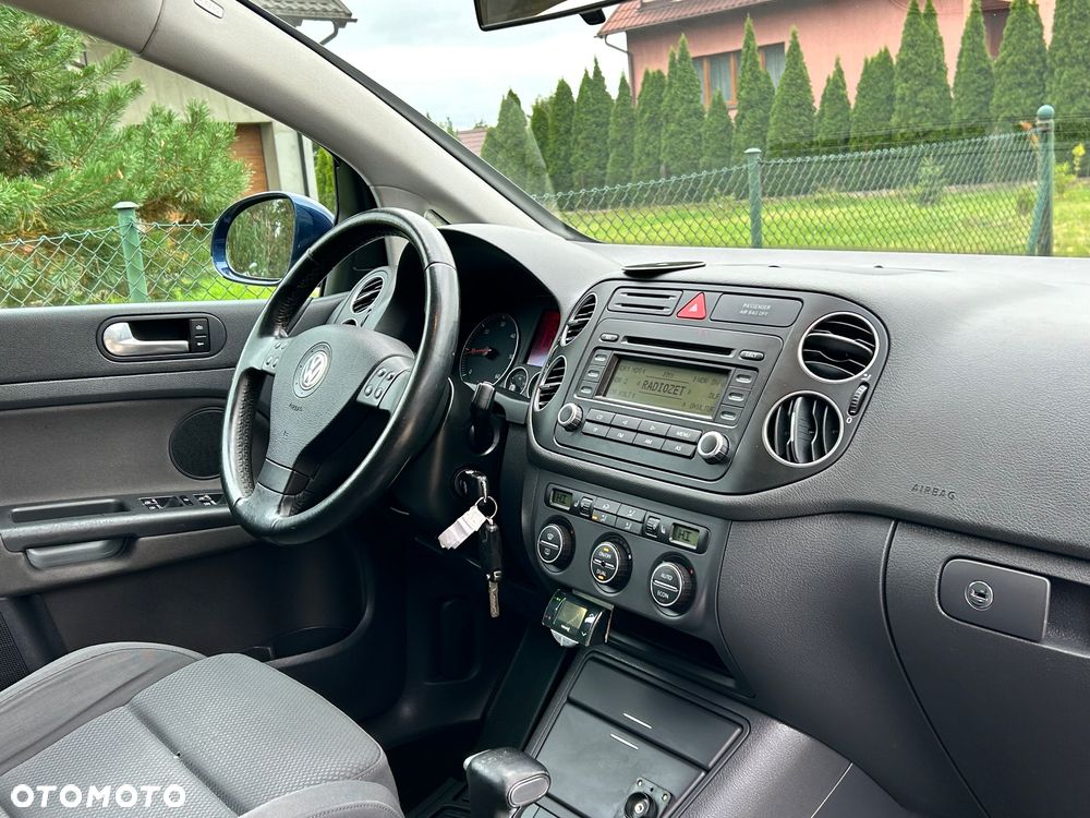 Volkswagen Golf Plus 1.9 TDI Comfortline DSG - 29