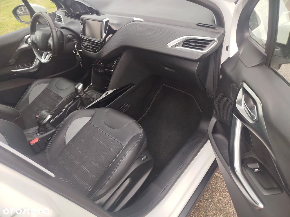 Peugeot 2008 - 10