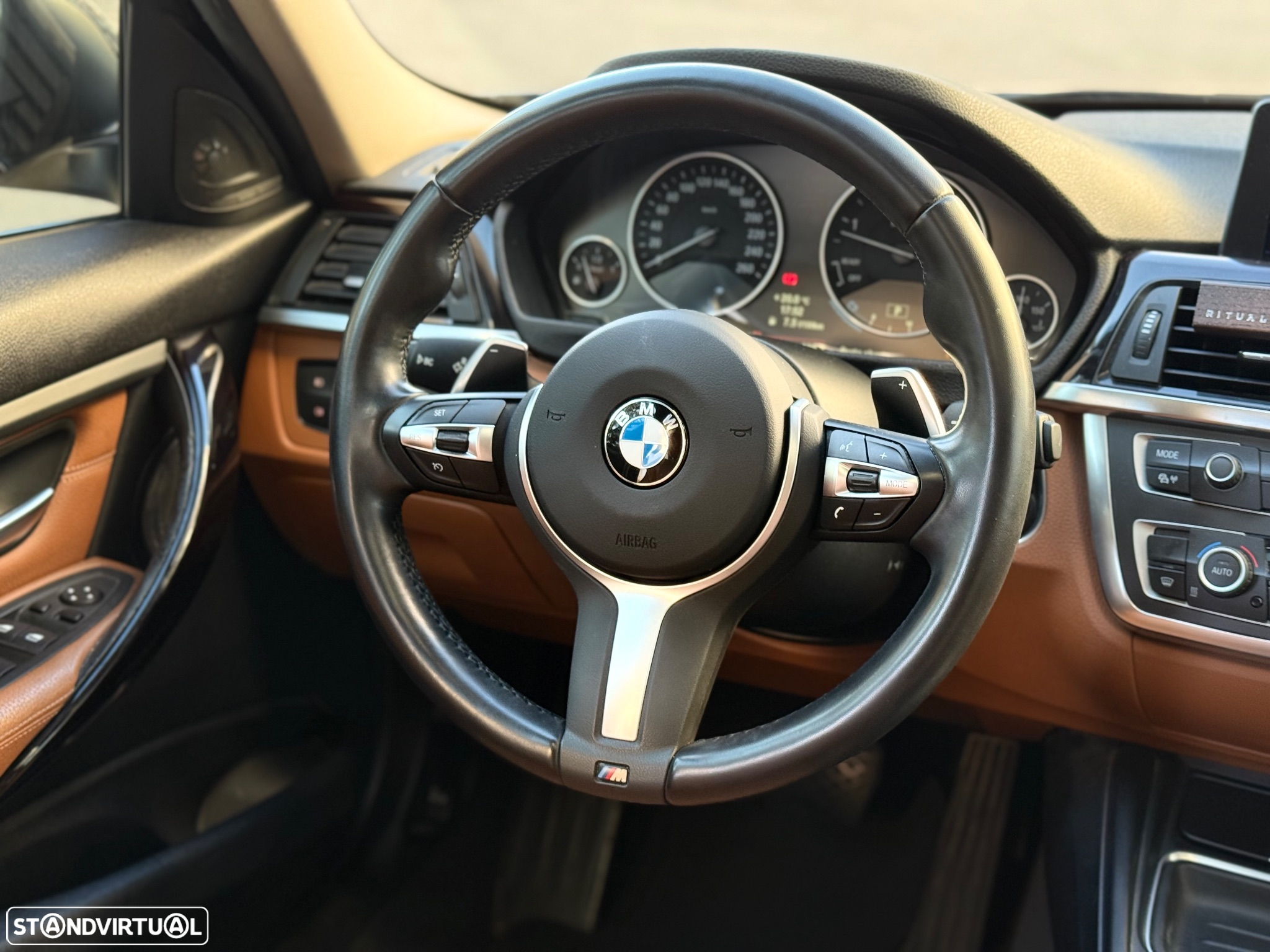 BMW 330 d Auto Line Luxury - 12