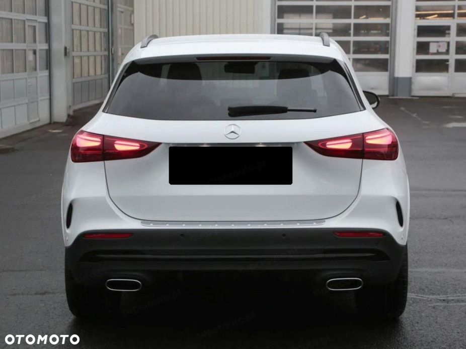 Mercedes-Benz GLA 200 AMG Line - 6