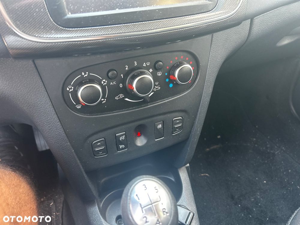 Dacia Sandero - 23