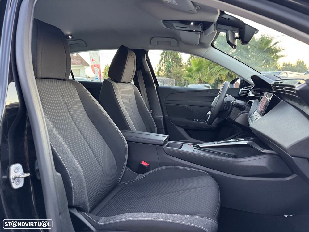 Peugeot 308 1.2 PureTech Allure Pack EAT8 - 32