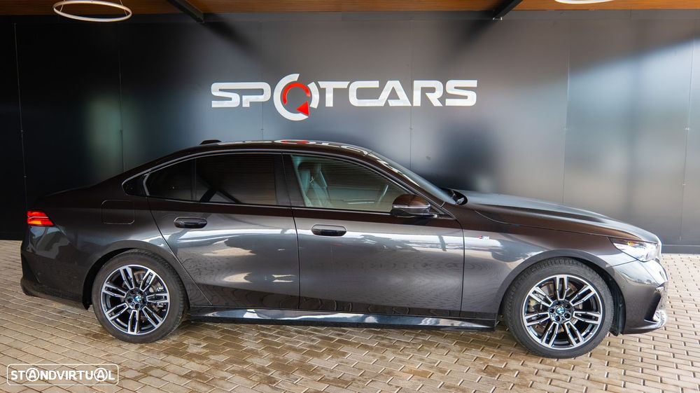 BMW 520 d Pack Desportivo M - 6
