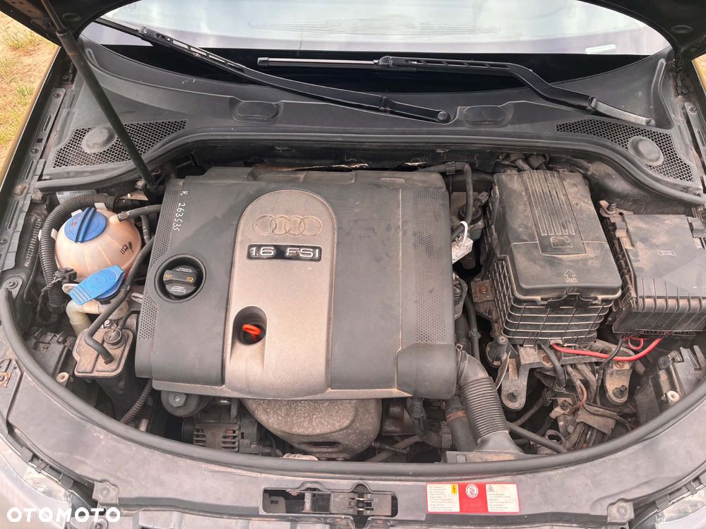 Audi A3 Sportback 1.6 FSI Ambiente - 17