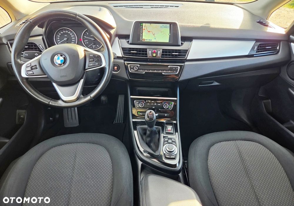 BMW Seria 2 218i Luxury Line - 32