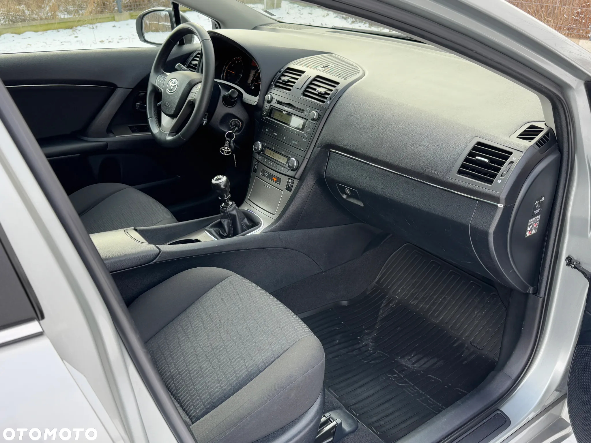 Toyota Avensis 1.8 Premium - 13