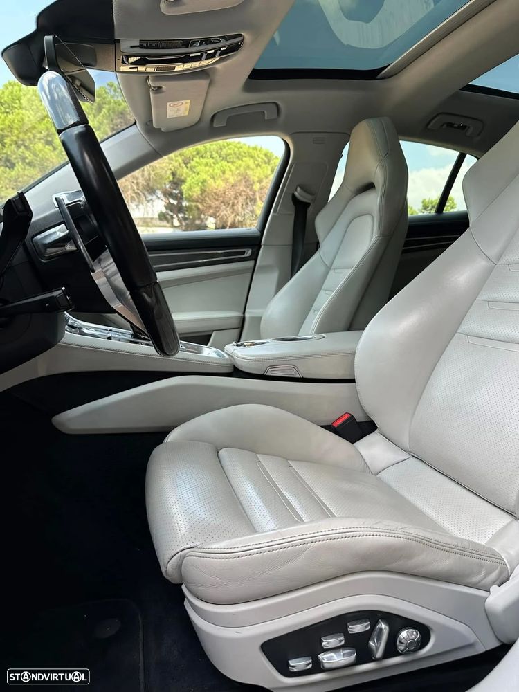 Porsche Panamera - 11