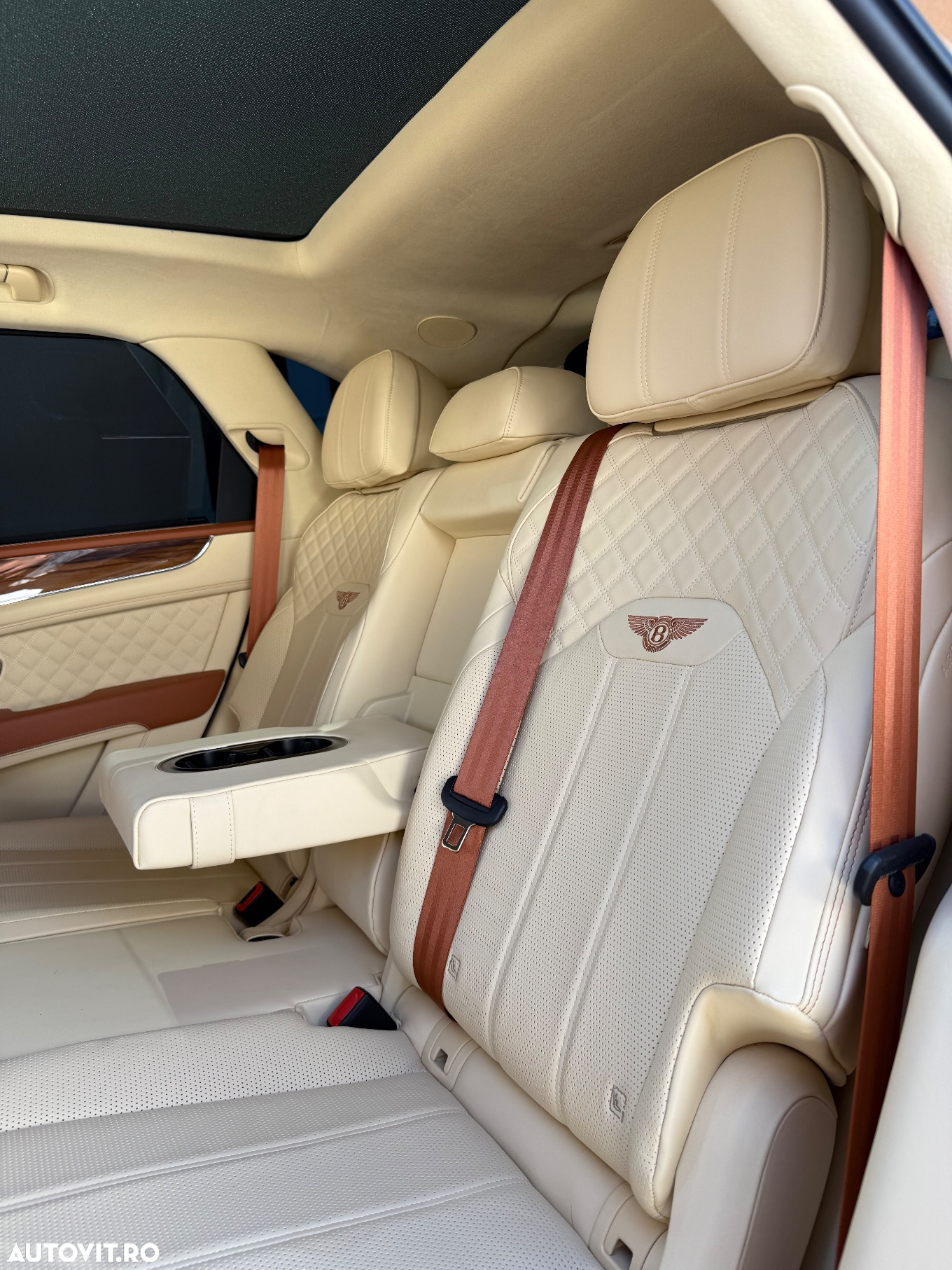Bentley Bentayga - 16
