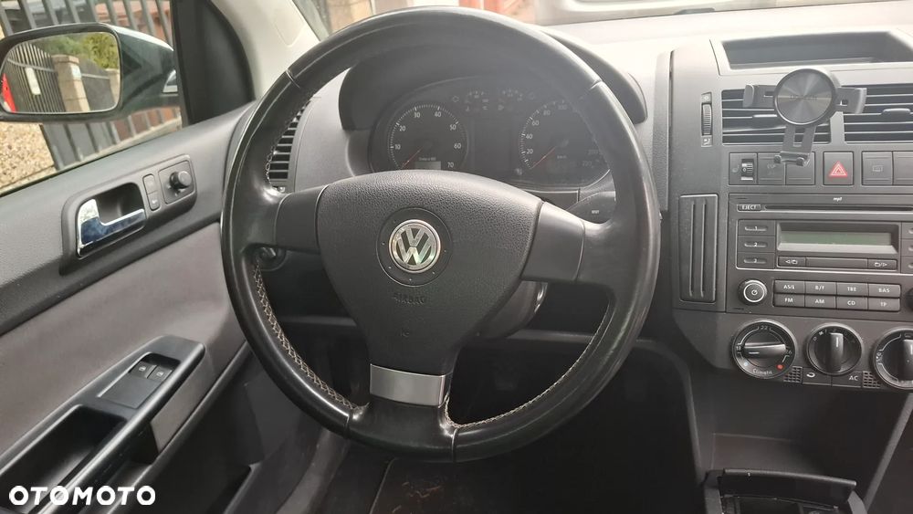 Volkswagen Polo - 11