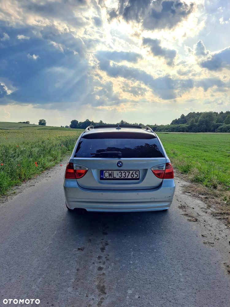 BMW Seria 3 320i - 6